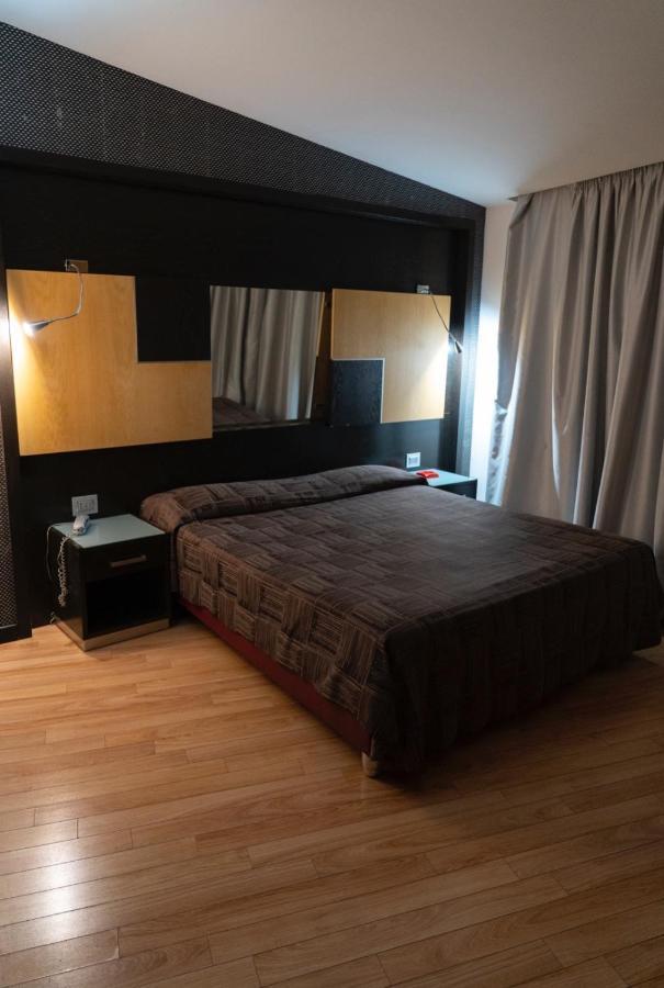Hotel Ginepro Qualiano Zewnętrze zdjęcie